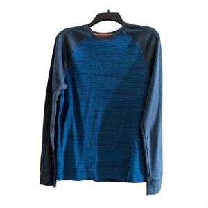 Men's Medium Urban Pipeline Thermal Long Sleeve Shirt.